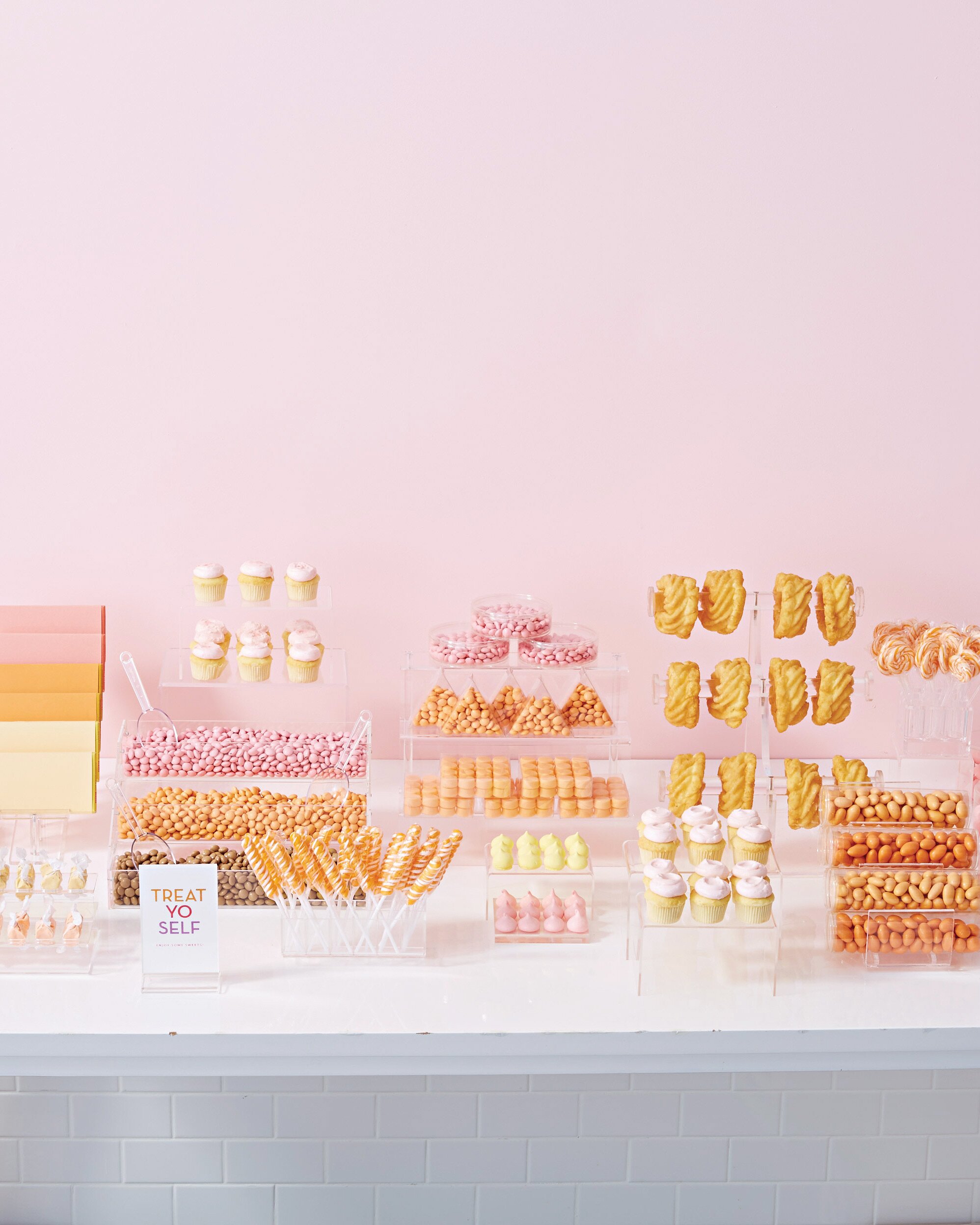 This Diy Candy Bar Buffet Is What Wedding Dessert Dreams Are Made