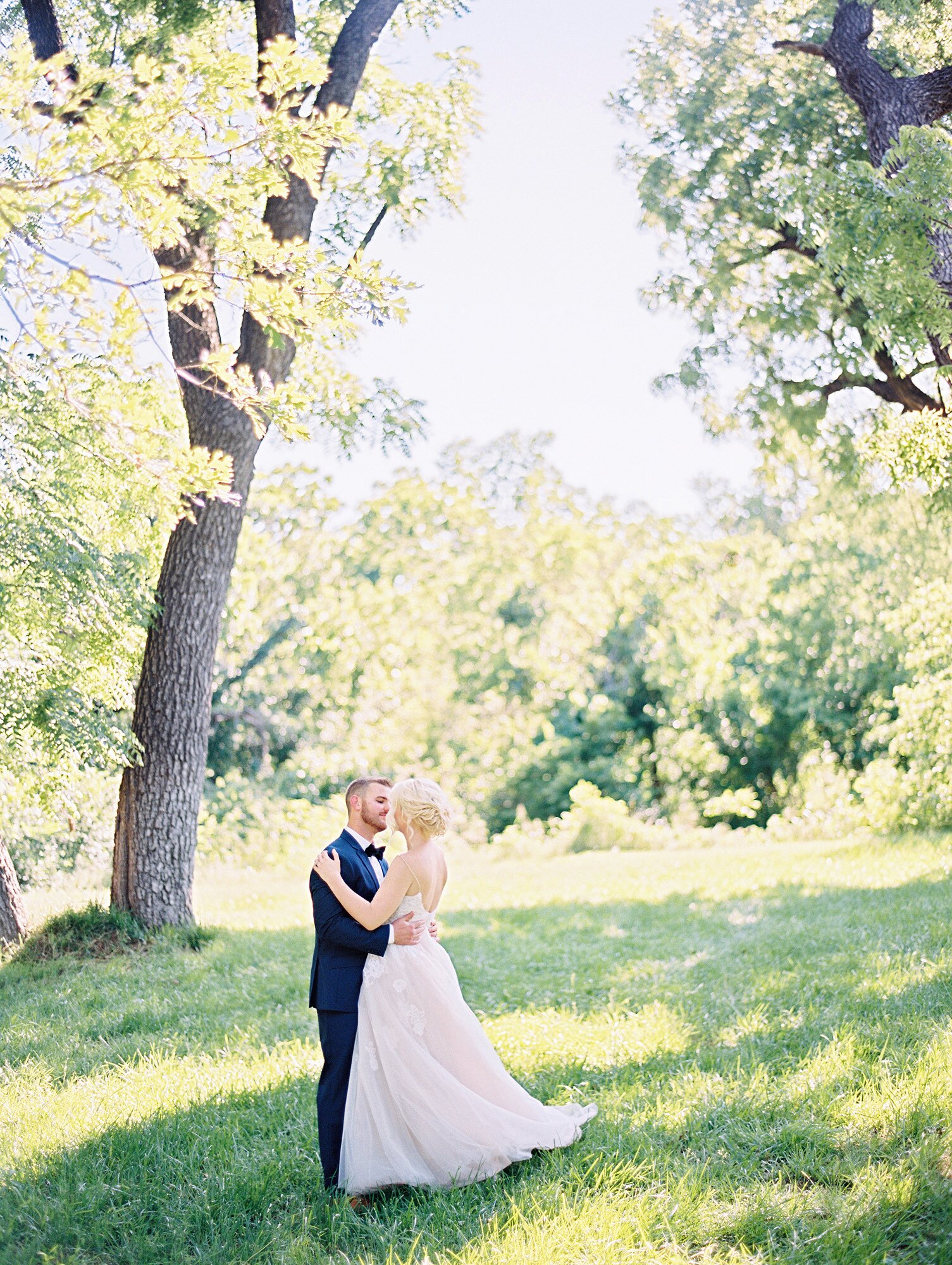 A Romantic Flower Filled Wedding In Oklahoma Martha Stewart