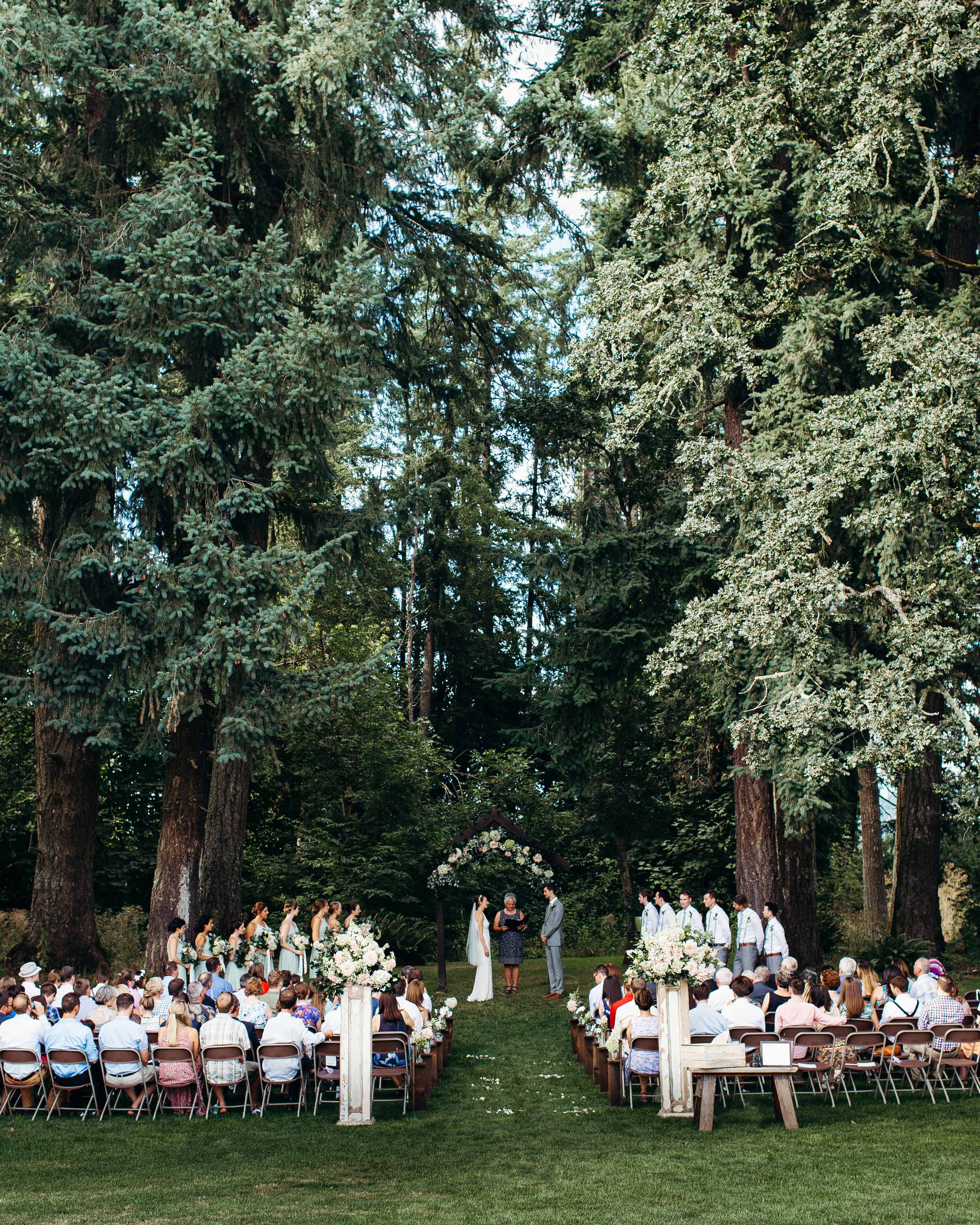 One Couple S Rustic Farm Wedding In Eugene Oregon Martha