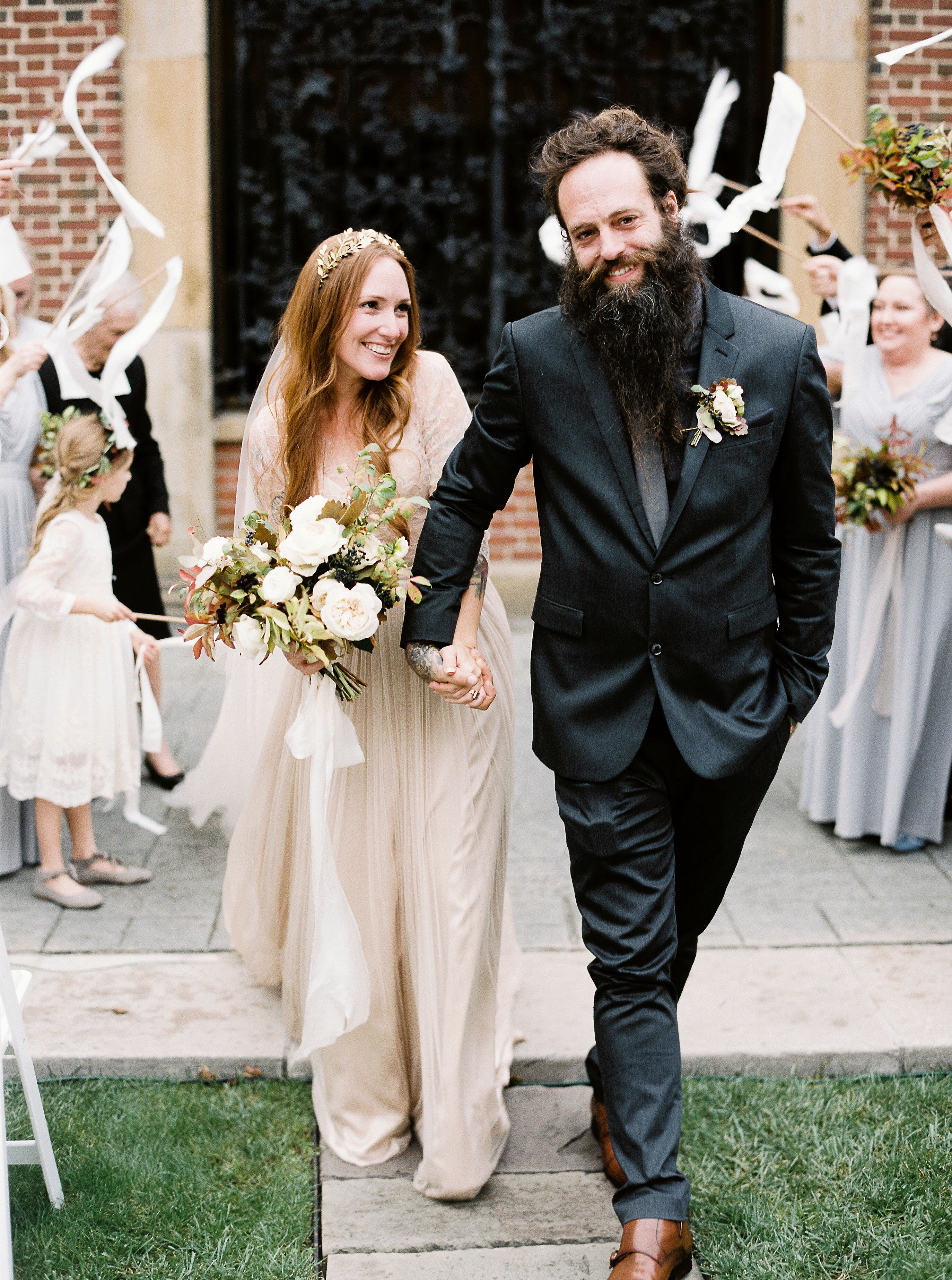 One Couple S Fall Wedding At An Ohio Art Museum Martha Stewart