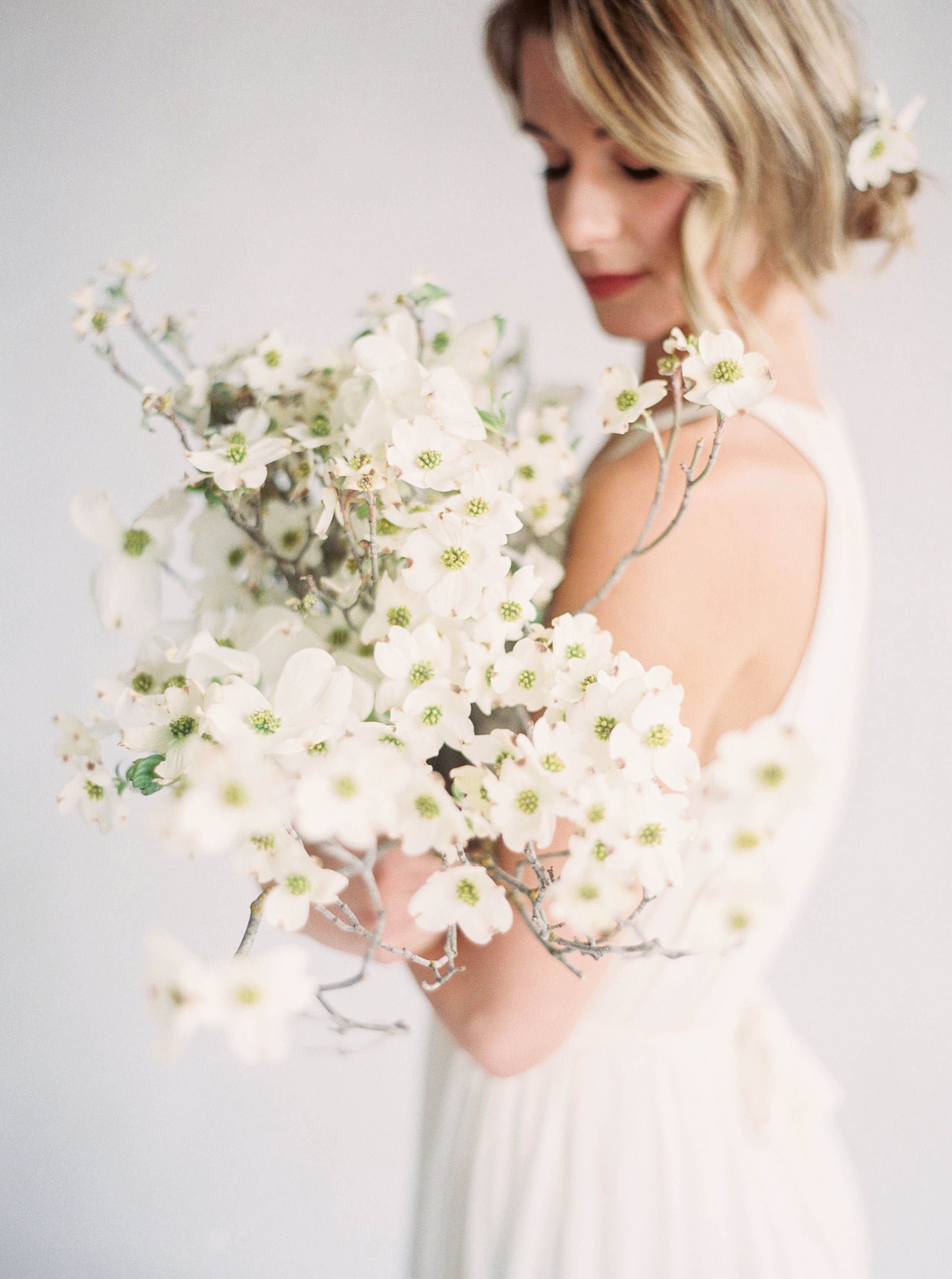 The Best Dogwood Wedding Bouquets Martha Stewart Weddings