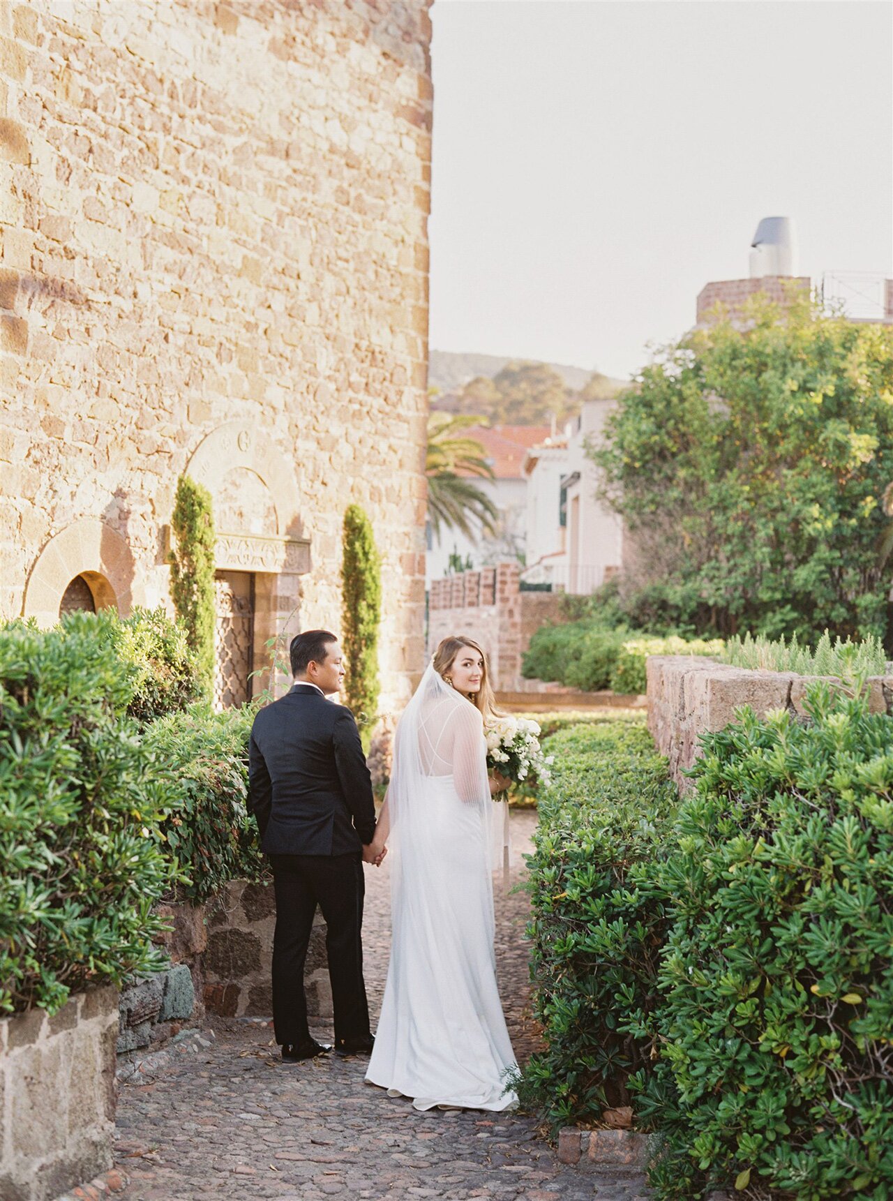 A Summer Wedding At A 14th Century Seaside Castle In The South Of