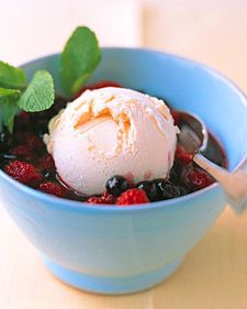 Stewed Berries with Ice Cream 