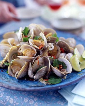 Clams with Lemongrass and Chiles 