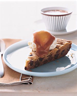 Caramel Sauce for Skillet-Baked Chocolate Chip Cookie 
