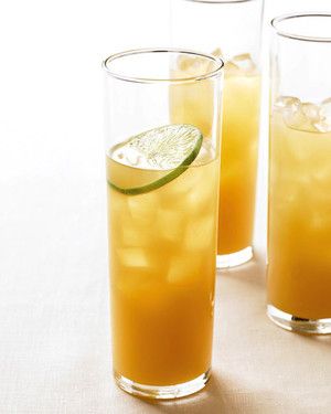 Pineapple-Rum Cocktail 