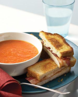 Tomato Soup with Cheese and Bacon Toasties 