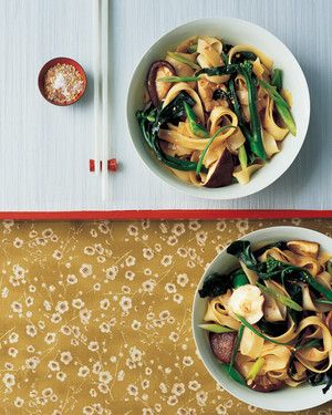 Rice Noodles with Chinese Broccoli and Shiitake Mushrooms 