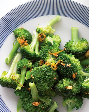 Steamed Broccoli with Garlic Oil 
