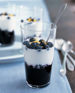 Yogurt Parfaits with Blueberries and Lemon 