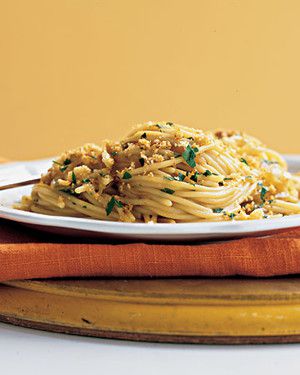 Spaghetti with Caramelized Onions, Anchovies, and Toasted-Garlic Breadcrumbs 
