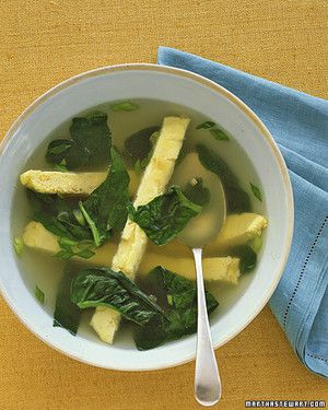 Spinach Soup with Egg Strips 