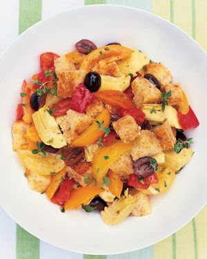Crouton Salad with Tomatoes, Artichokes, and Bell Pepper 