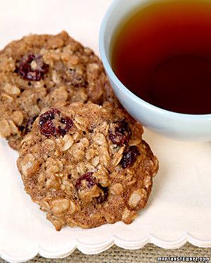Chewy-Cherry Oatmeal Cookies