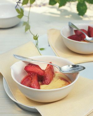 Vanilla Pudding with Baked Rhubarb 