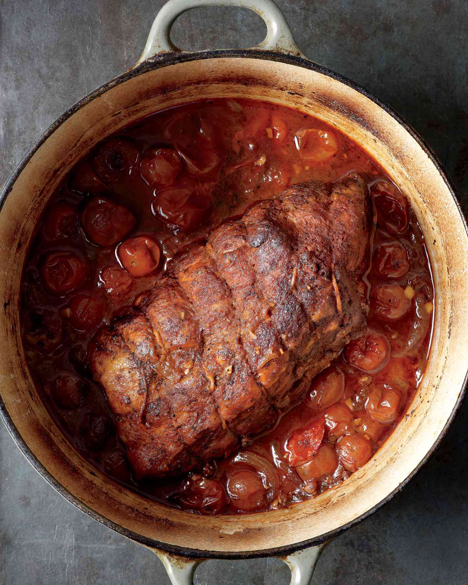 Pork Shoulder Roast with Tomatoes 