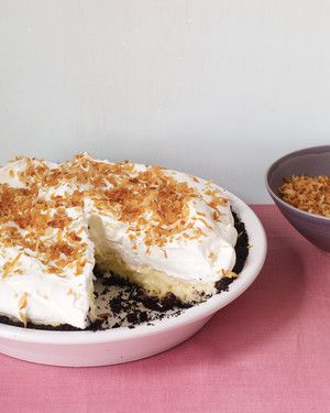 Coconut Cream Pie with Chocolate Crust 