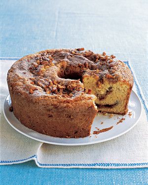 Sour-Cream Coffee Cake with Cinnamon-Walnut Topping 