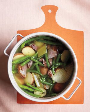 green-beans-with-potatoes-and-ham-m109160.jpg