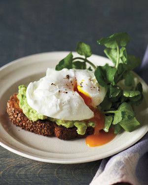 Sesame Toasts with Poached Eggs and Avocado 