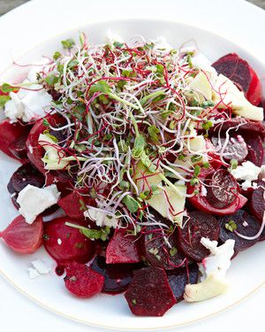 Beet Salad with Goat Cheese, Green Apple, and Honey 