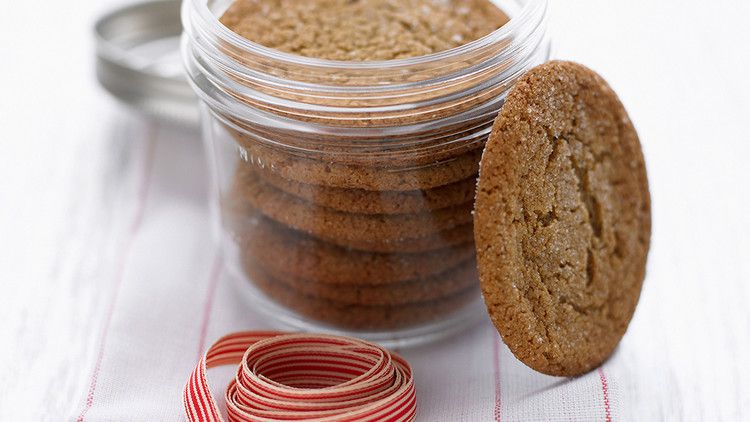 Chewy Molasses-Spice Cookies 