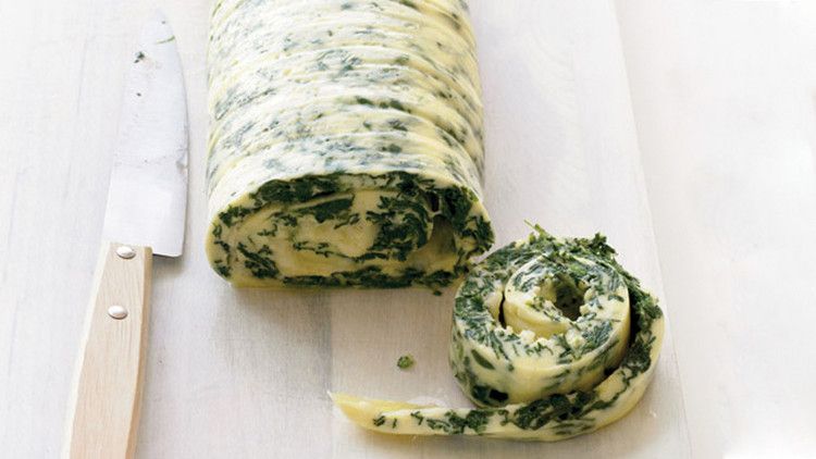 rolled spinach cheddar omelet