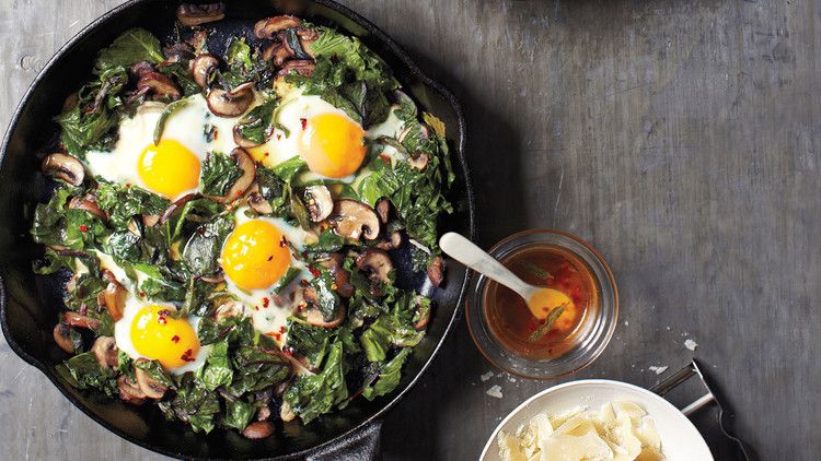 Fried Eggs with Greens and Mushrooms 