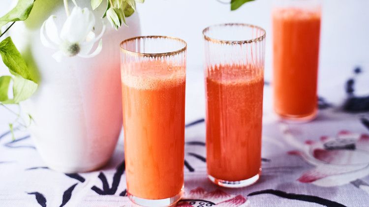 carrot juice mimosas