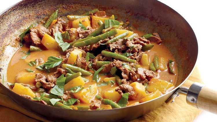 red curry beef pineapple