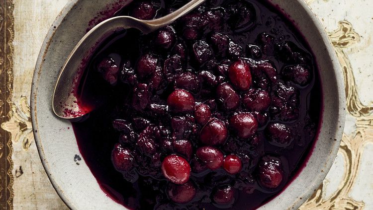 maine thanksgiving wild blueberry and cranberry chutney
