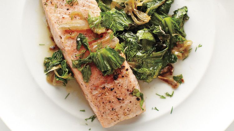 Quick-Braised Salmon and Lettuce 