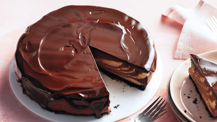 Chocolate-Peanut Butter Cheesecake with Chocolate Glaze 