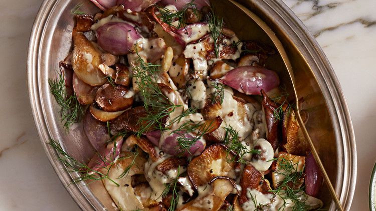 Pan-Seared Mushrooms with Cream and Dill 