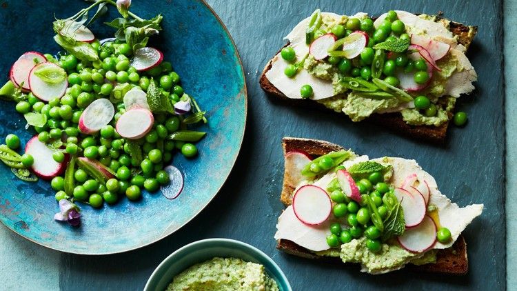 Poached Chicken Sandwiches with Peas and Radishes 