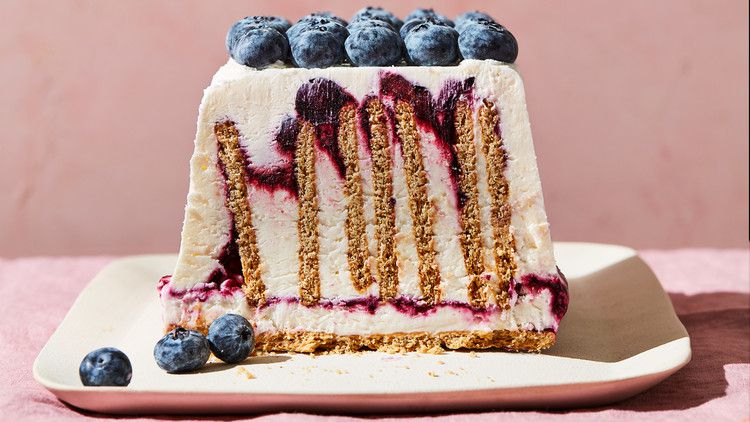 blueberry-cheesecake icebox cake