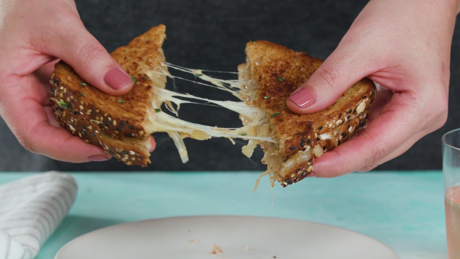 How to Make French Onion Grilled Cheese