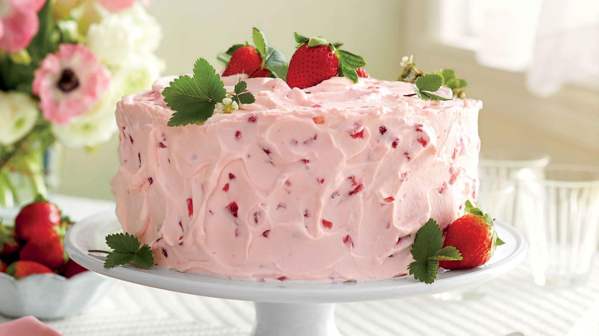 Try This Impressive Strawberry-Lemonade Layer Cake