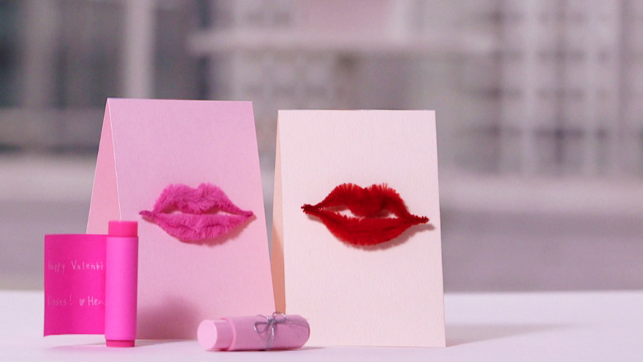Pipe-Cleaner Kiss Valentine's Day Cards