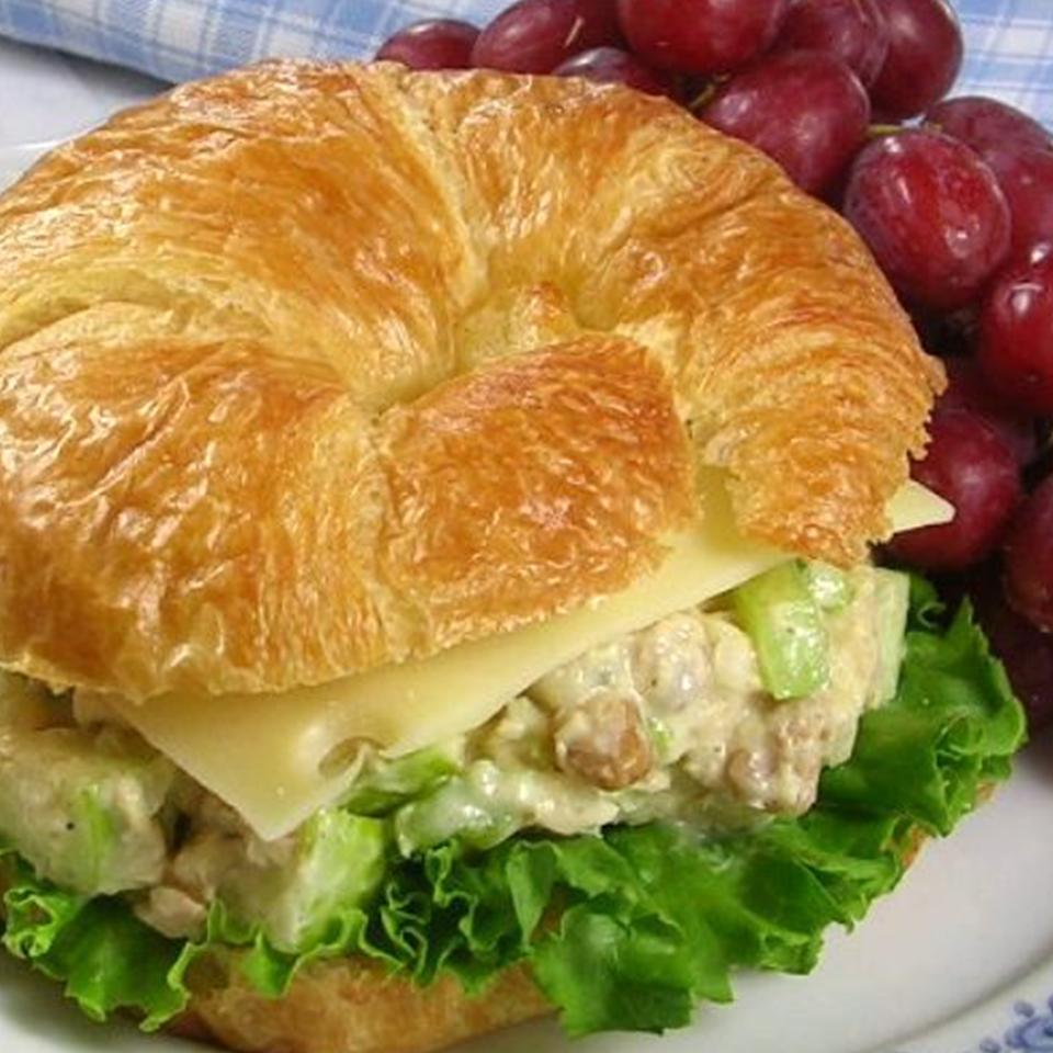 Darra's Famous Tuna Waldorf Salad Sandwich Filling 