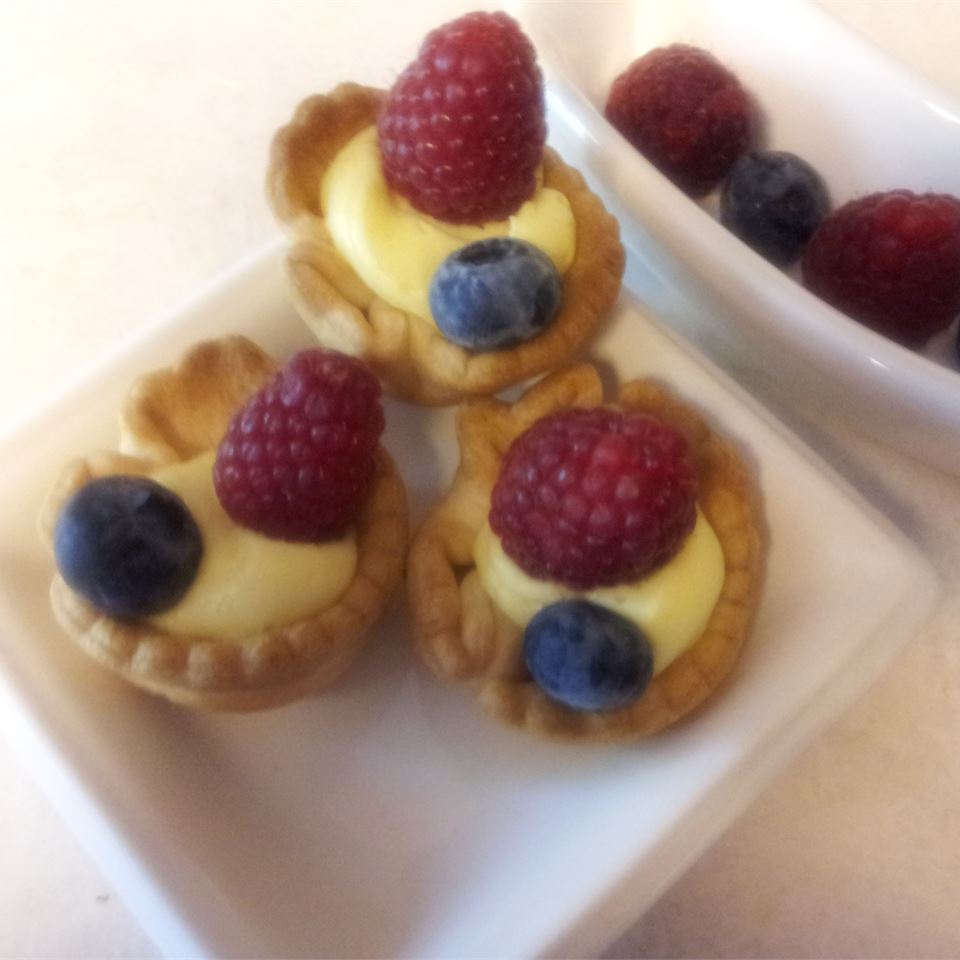 JELL-O Patriotic Mini Fruit Tarts Deborah Norris