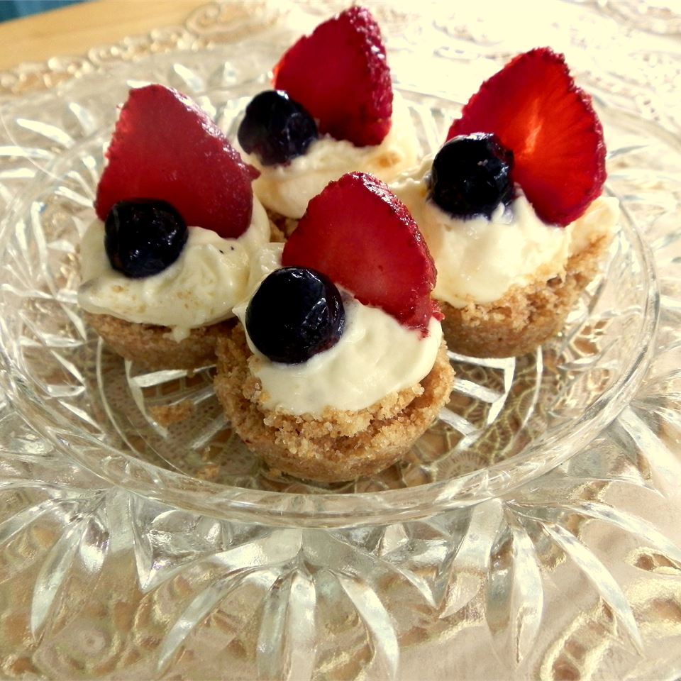 JELL-O Patriotic Mini Fruit Tarts Cindy Capps Lepp