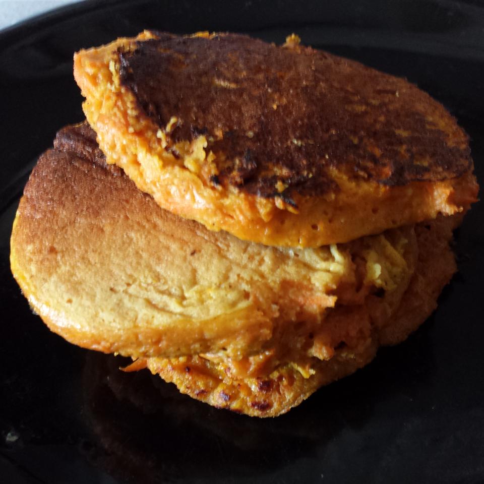 <p>These protein-packed oat and grated carrot pancakes are made with Greek yogurt and flavored with cinnamon, nutmeg and ginger. Try sprinkling raisins on top while cooking the first side for even more carrot cake-like pancakes!</p>
                          