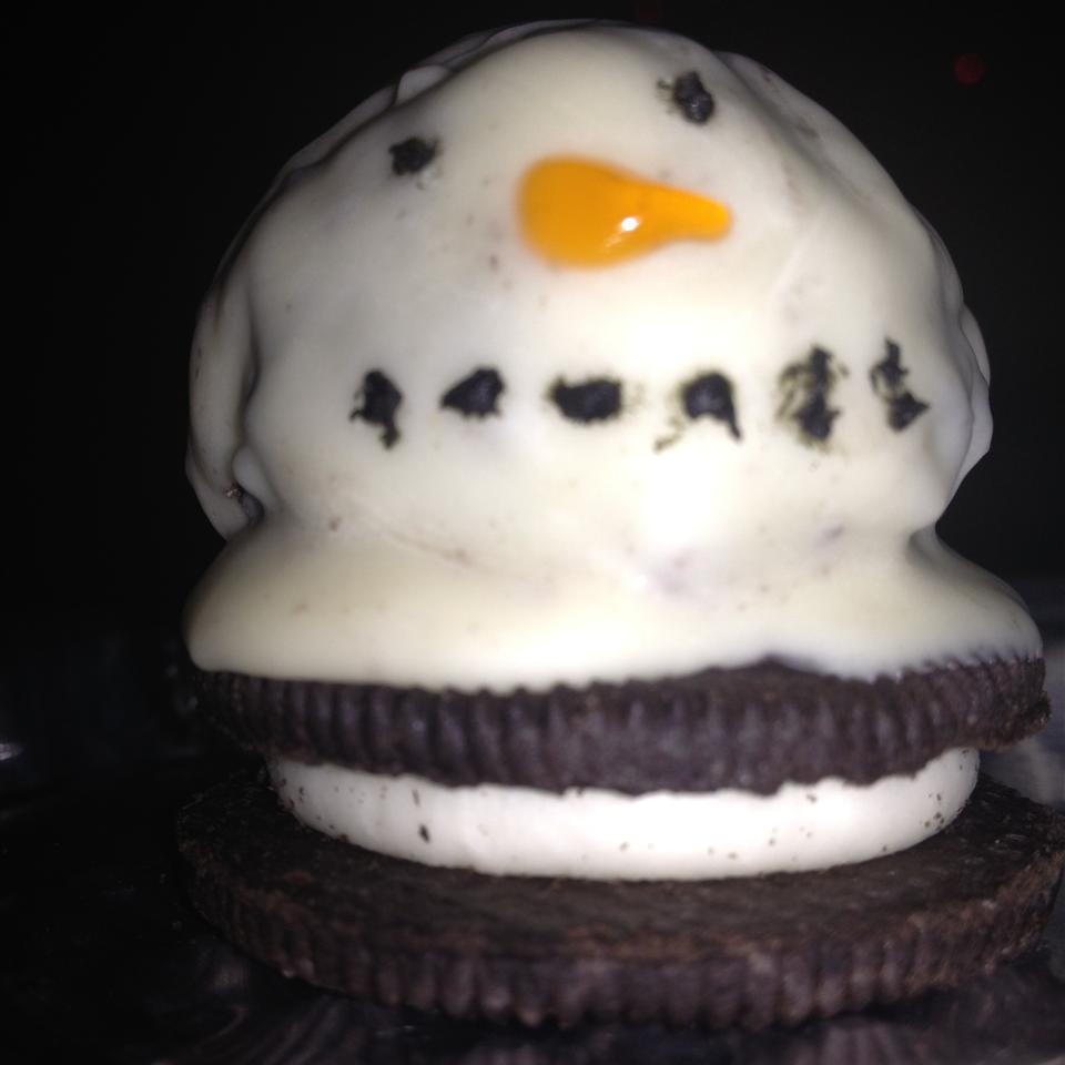 Melting Snowmen OREO Cookie Balls 