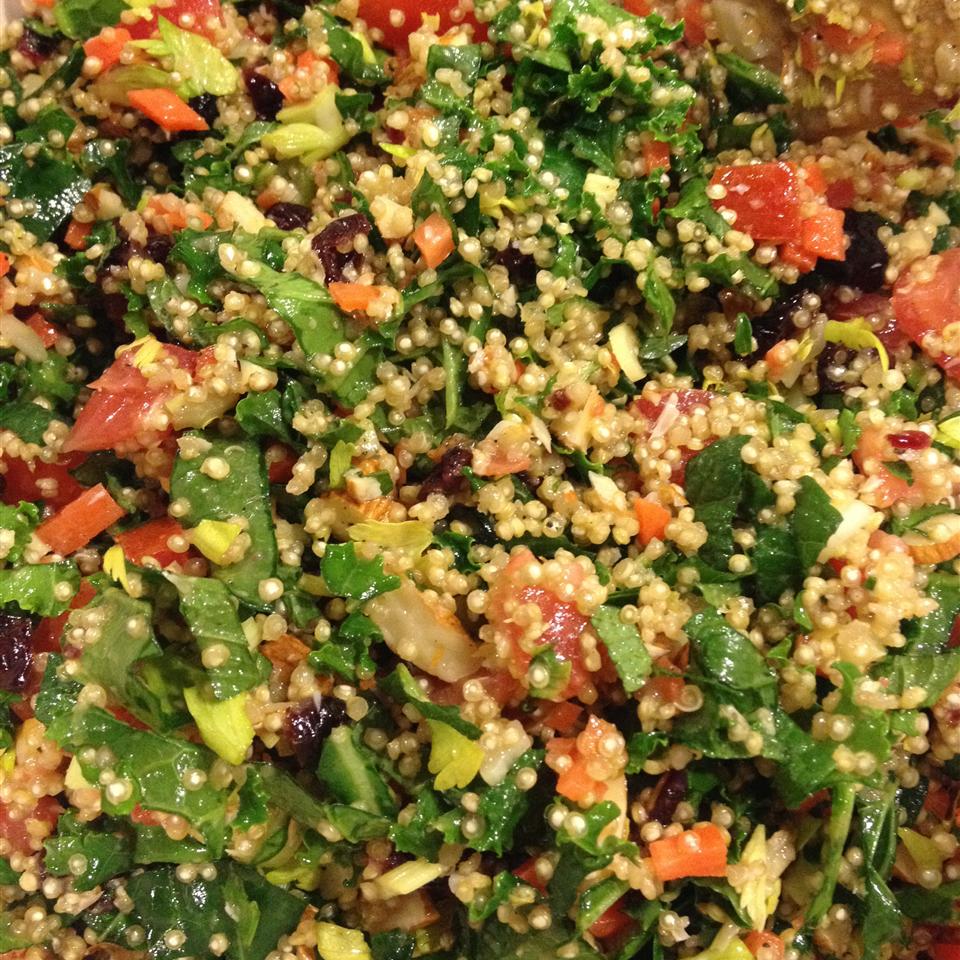 Quinoa Salad with Mint, Almonds and Cranberries 