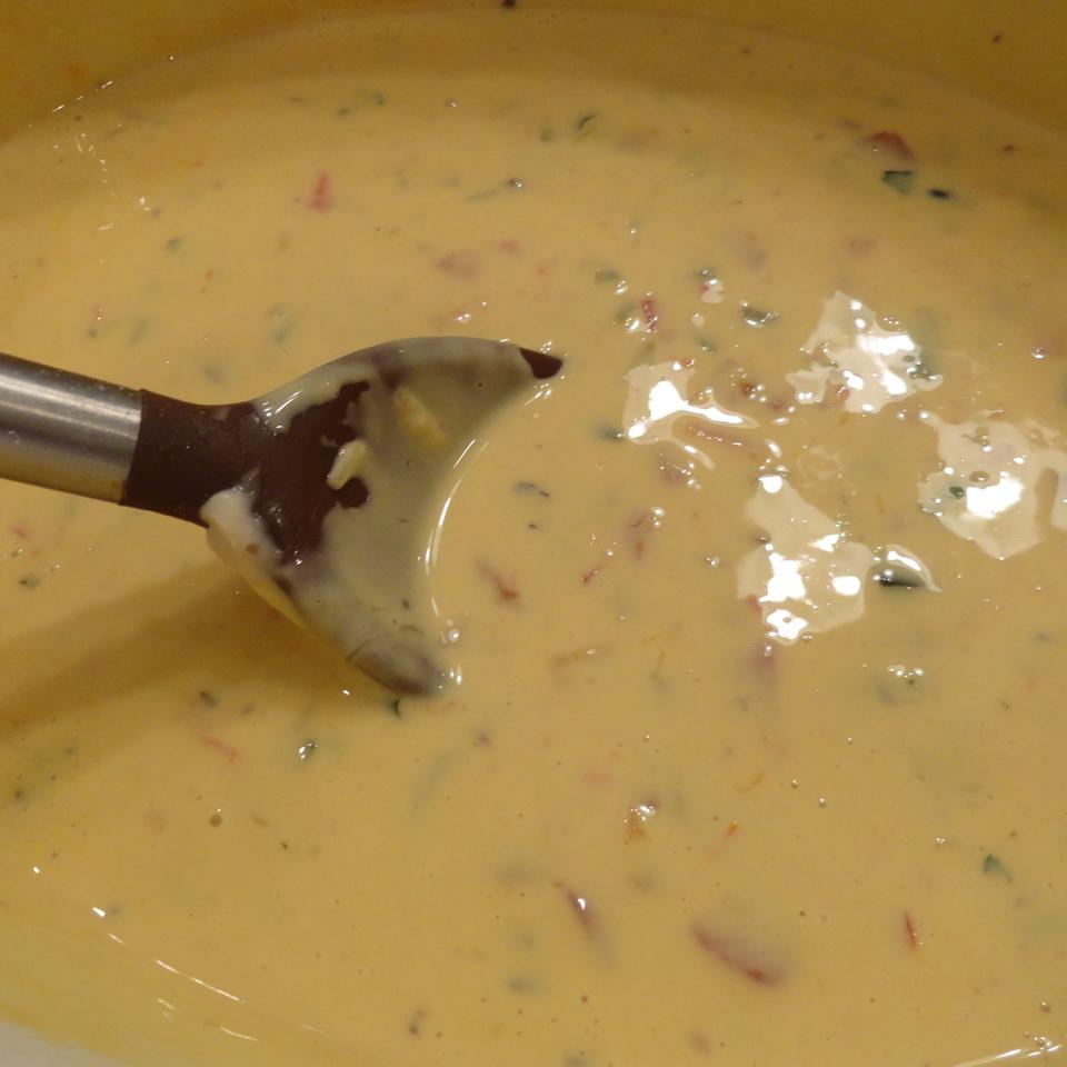 Laurie's Creamy Slow Cooker Queso Laurie