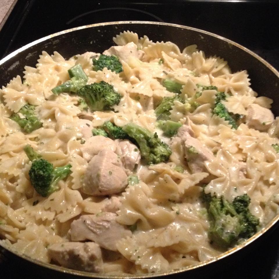 Katie's Chicken and Broccoli Pasta 