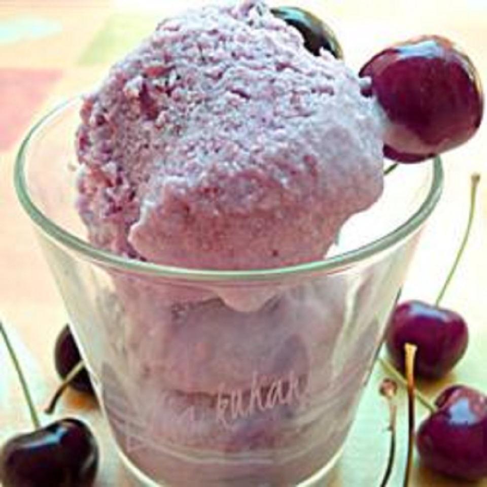 Homemade Cherry Ice Cream 