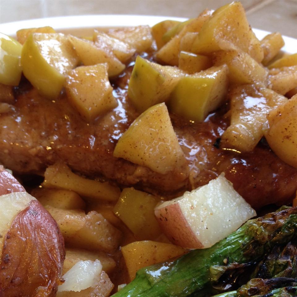 Momma Pritchett's Grilled Pork Chops and Apple-Pear Topping 