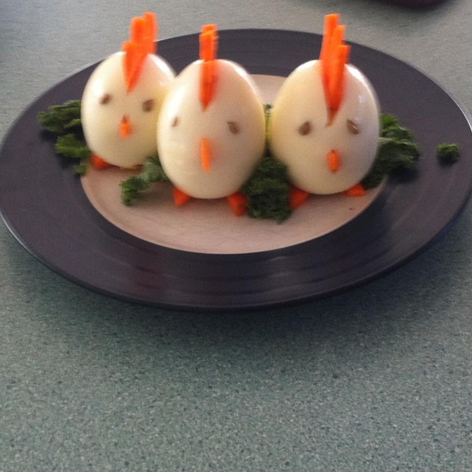 Easter Hard-Boiled Egg Chicks 